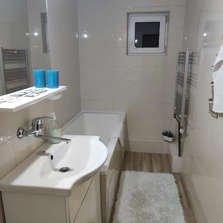 Farmec Apartment *