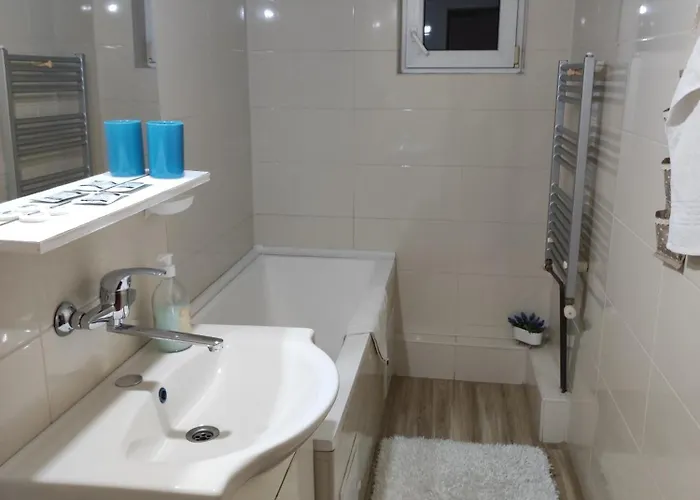 Farmec Appartement *